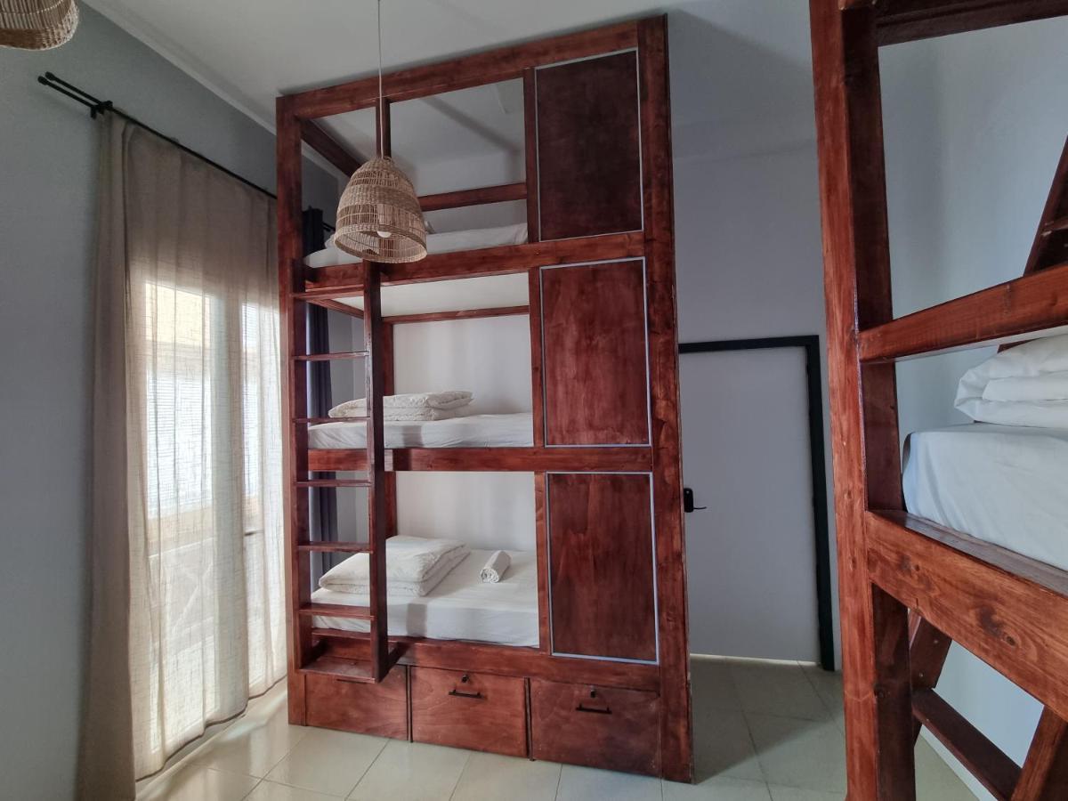 Cama en habitación compartida mixta de 10 camas